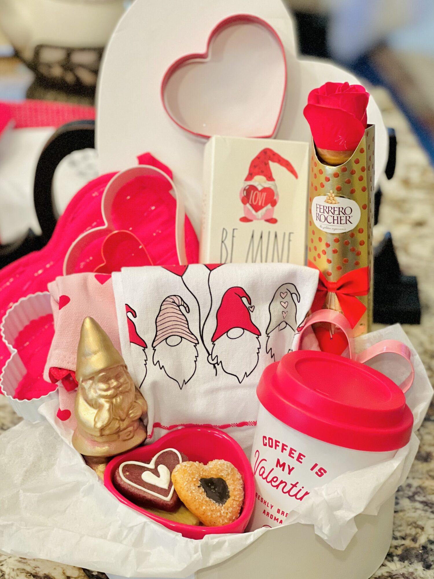 25 Simple DIY Valentine's Gift Ideas for Teens! #valentinesday  #valentinesdaygiftideas #valentin…