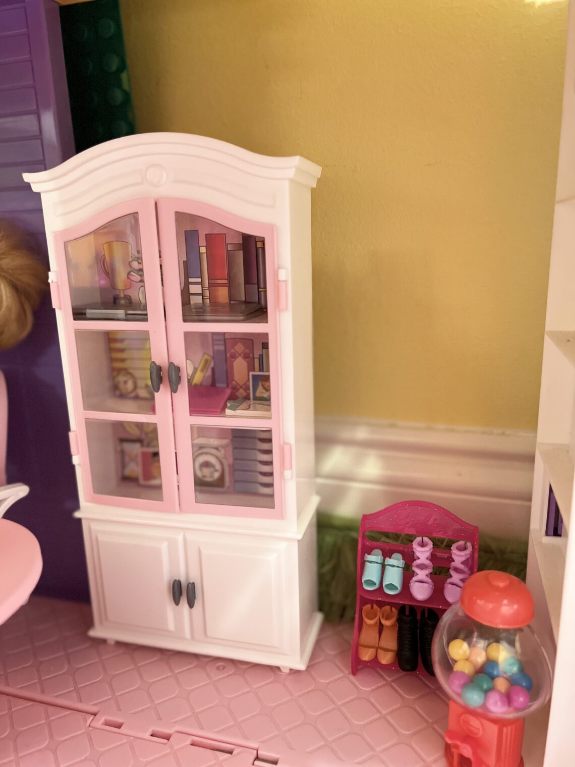 Barbie Dream house sewing set closet seamstress how to decorate playroom doll