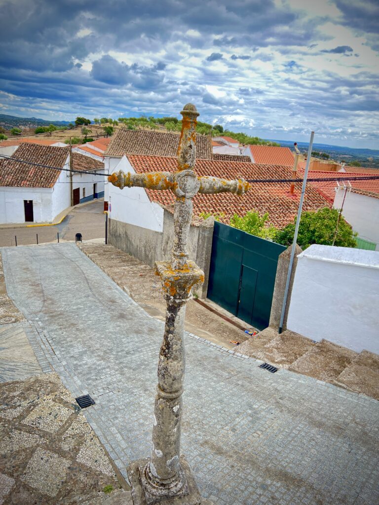 Cross at Castilla Fortaleza road trip to Seville